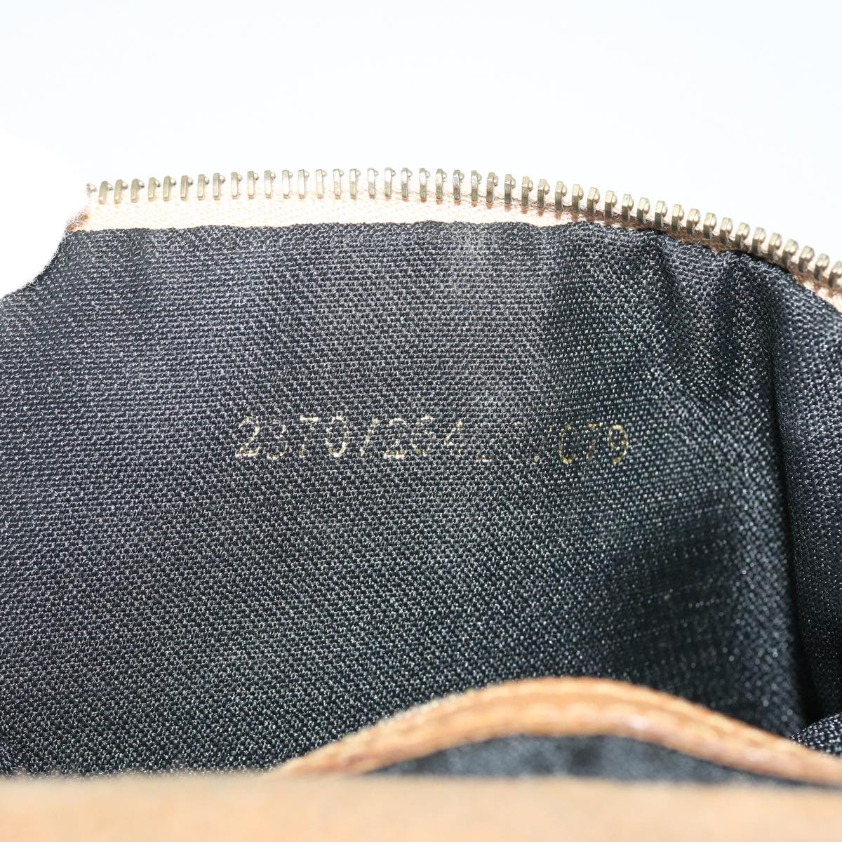 FENDI Mamma Baguette Shoulder Bag Suede Beige 2370/26426 yk6310