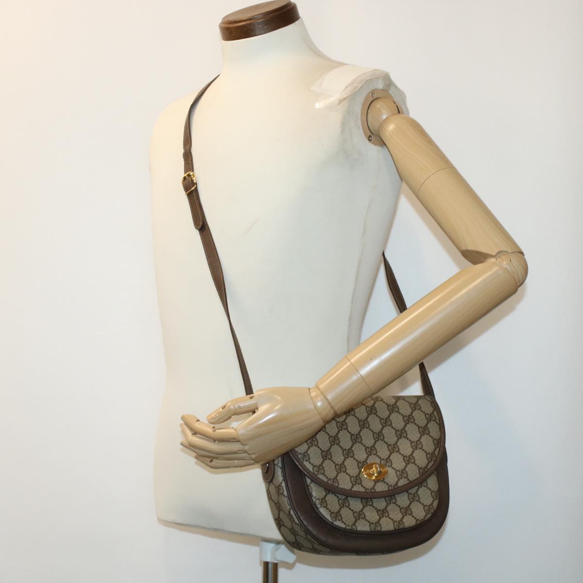 GUCCI GG Canvas Turn Lock Shoulder Bag PVC Leather Beige 001.29.0930 yk6942