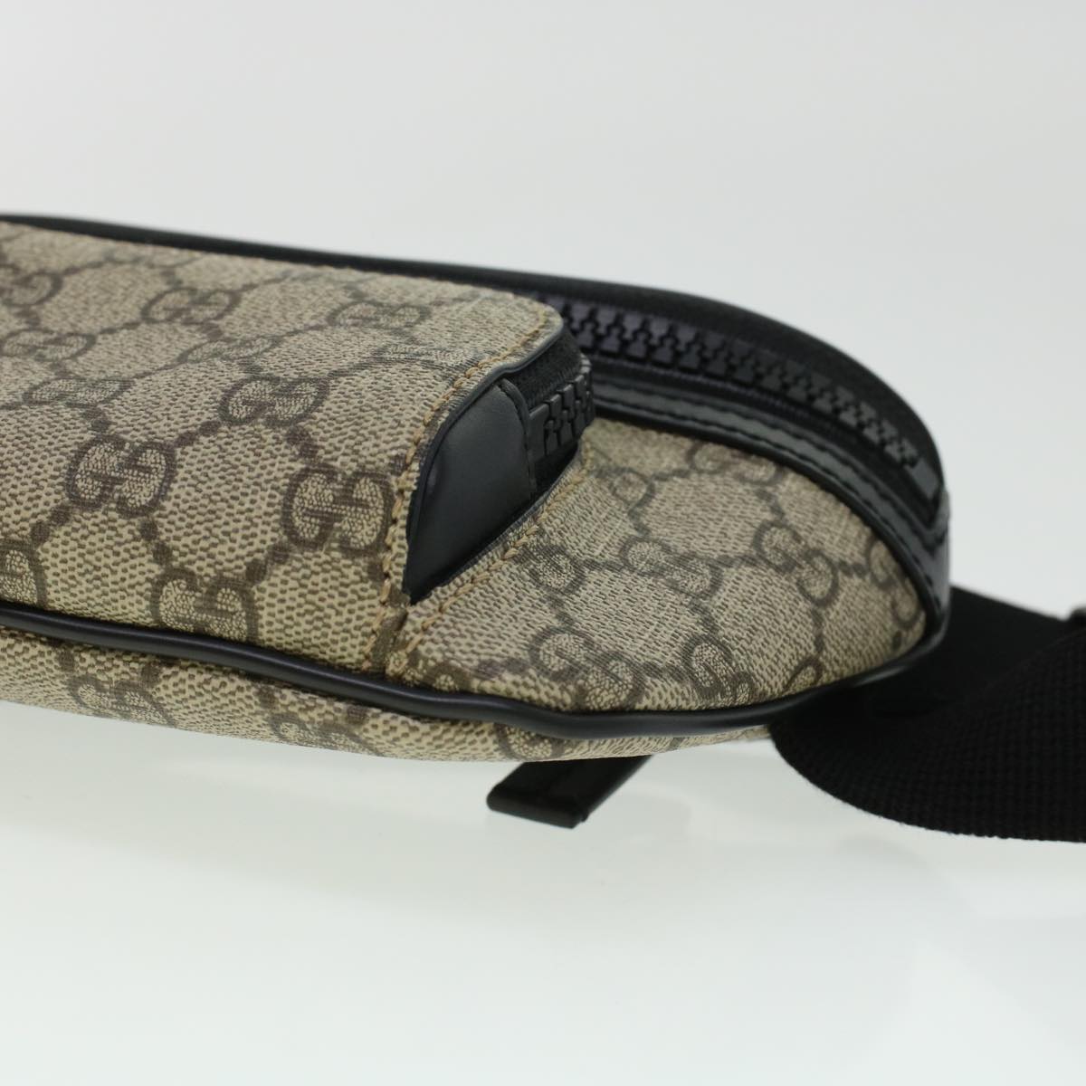 GUCCI GG Canvas Body Bag PVC Leather Beige 450946 yk7290