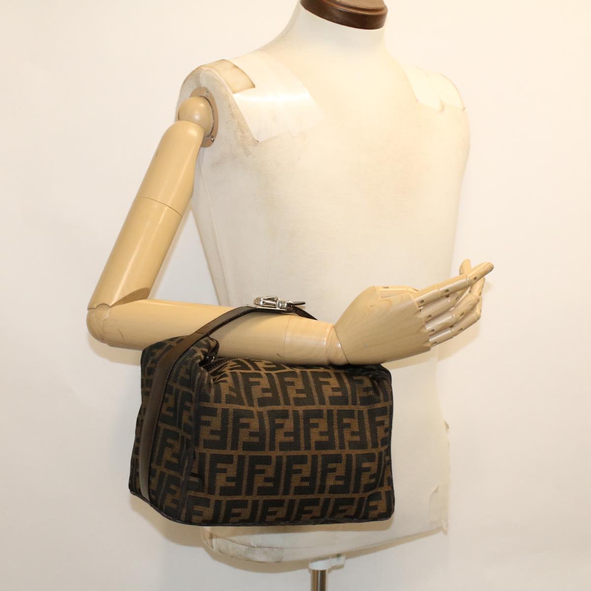 FENDI Zucca Canvas Hand Bag Nylon Brown Black yk7887