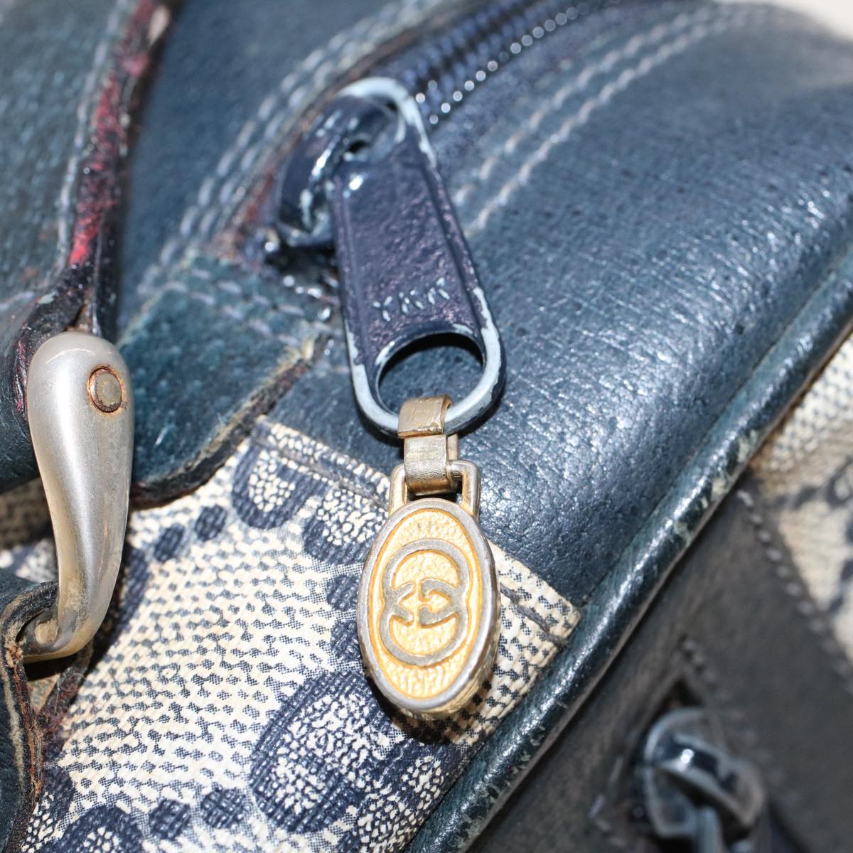 GUCCI GG Canvas Sherry Line Shoulder Bag Gray Red Navy 010.378... yk7969