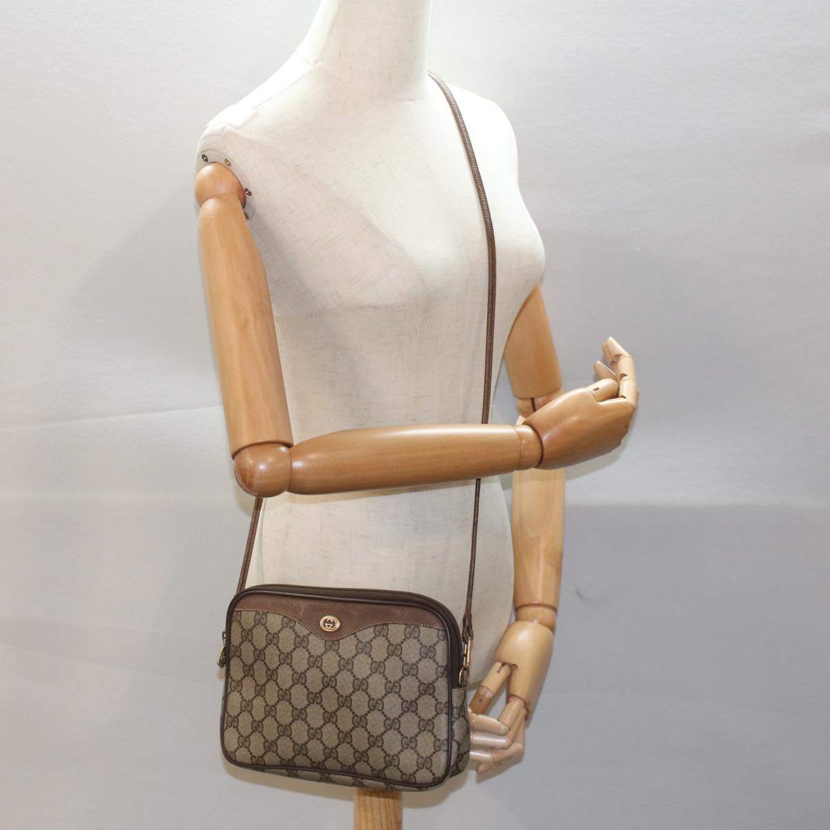 GUCCI GG Canvas Shoulder Bag PVC Leather Beige 97.02.068 yk8228