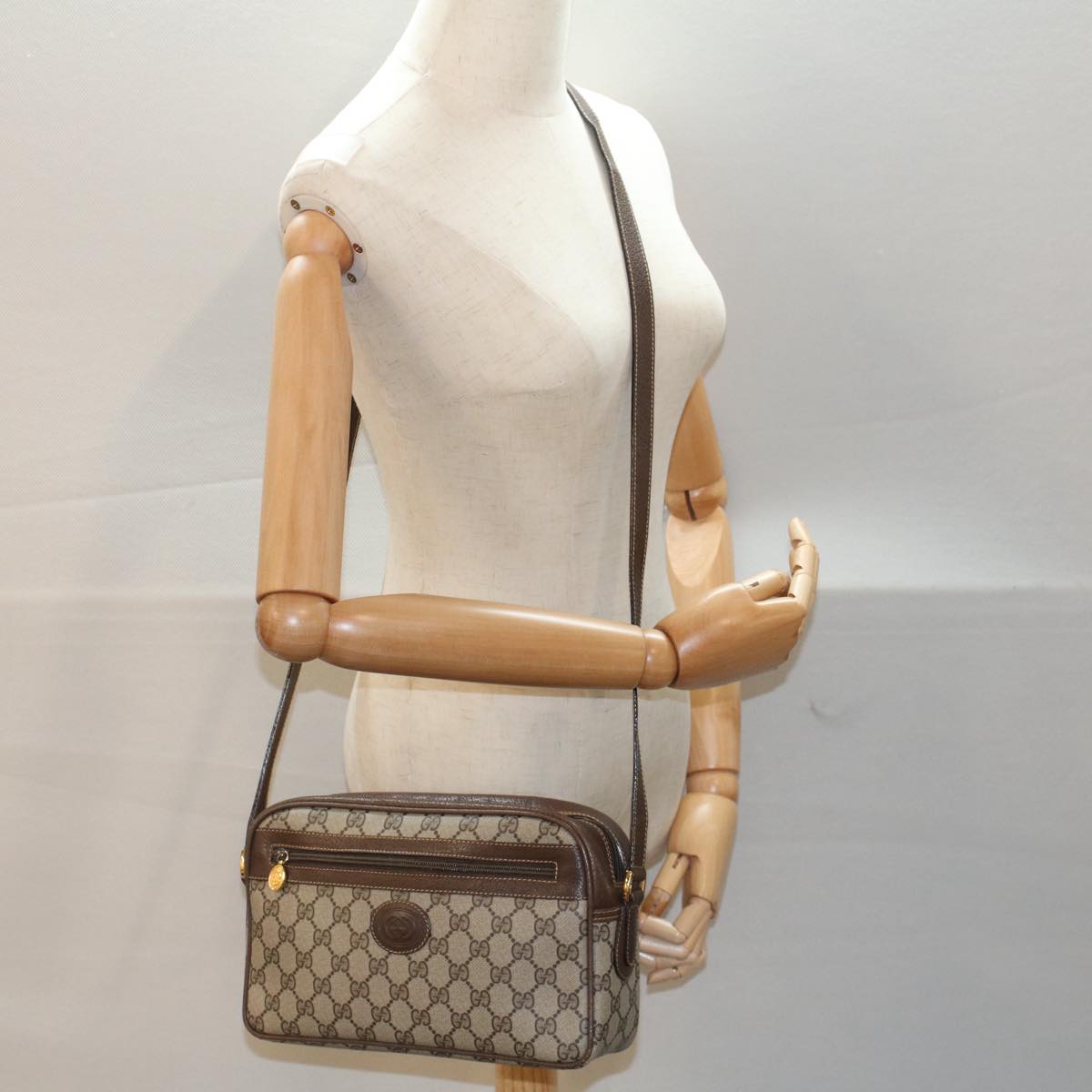 GUCCI GG Canvas Shoulder Bag PVC Leather Beige 001.56.0942 yk8312