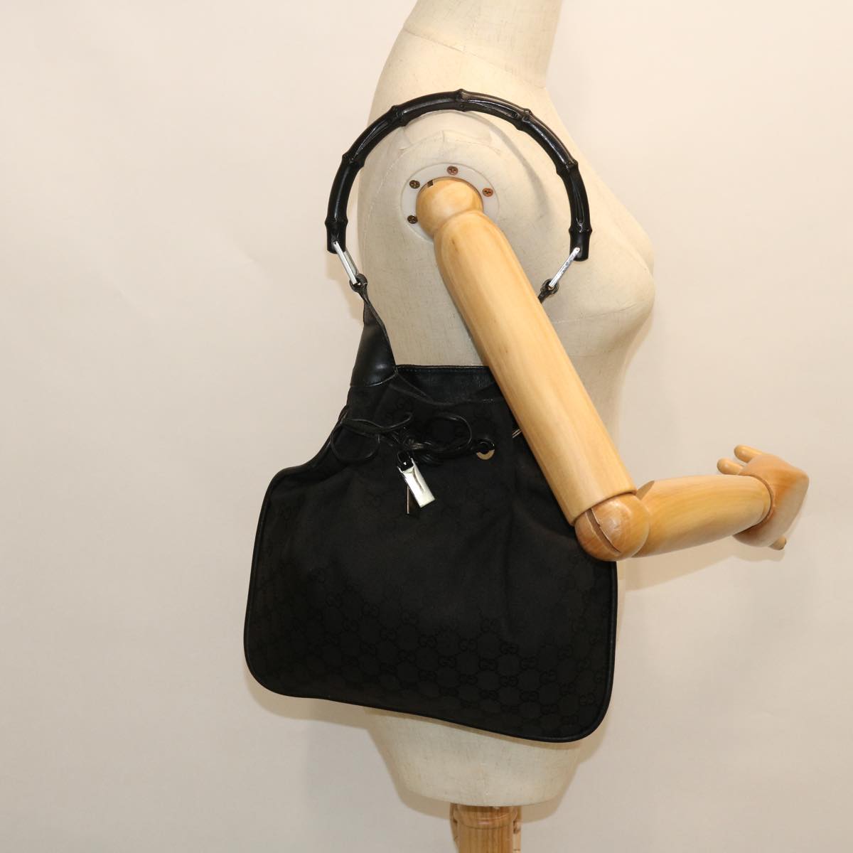 GUCCI GG Canvas Bamboo Shoulder Bag Black 001.4033 yk8328
