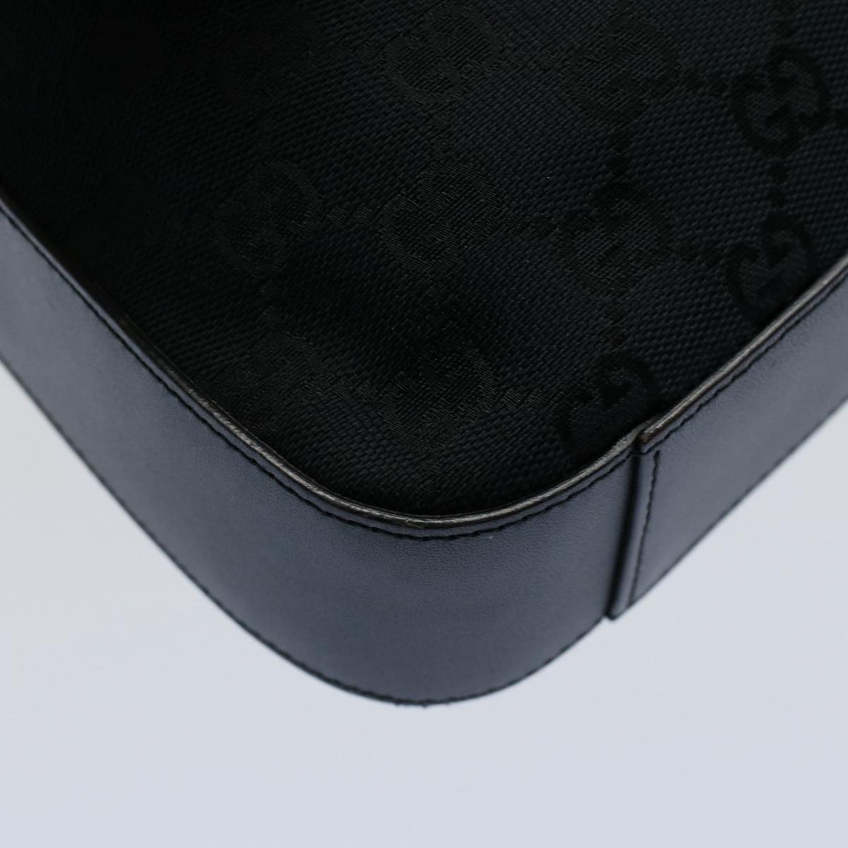 GUCCI GG Canvas Shoulder Bag Black 001 3812 yk8676