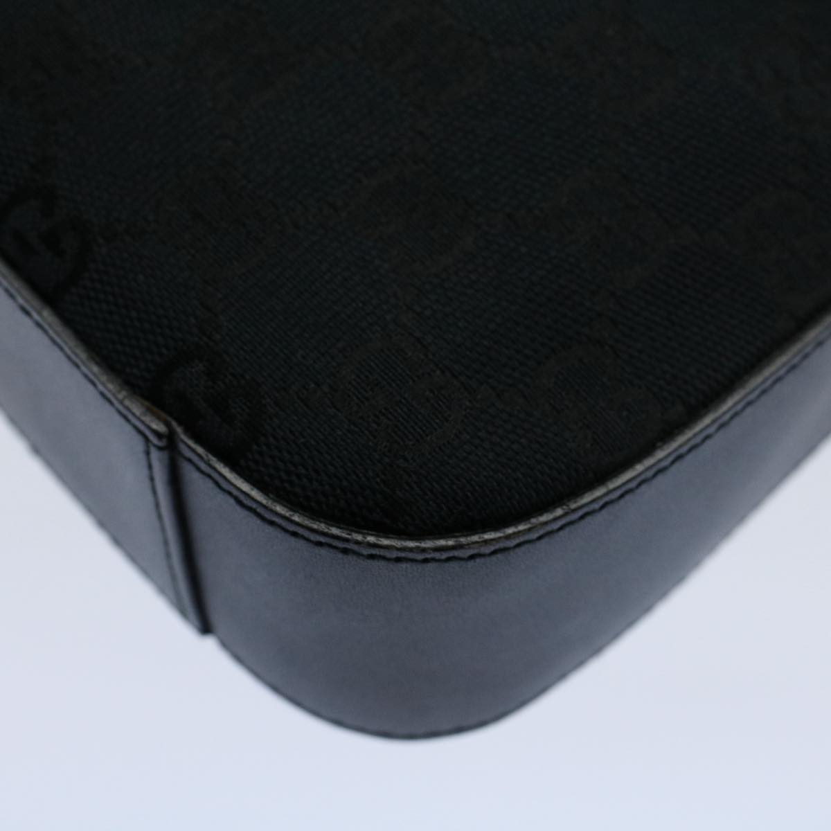 GUCCI GG Canvas Shoulder Bag Black 001 3812 yk8676