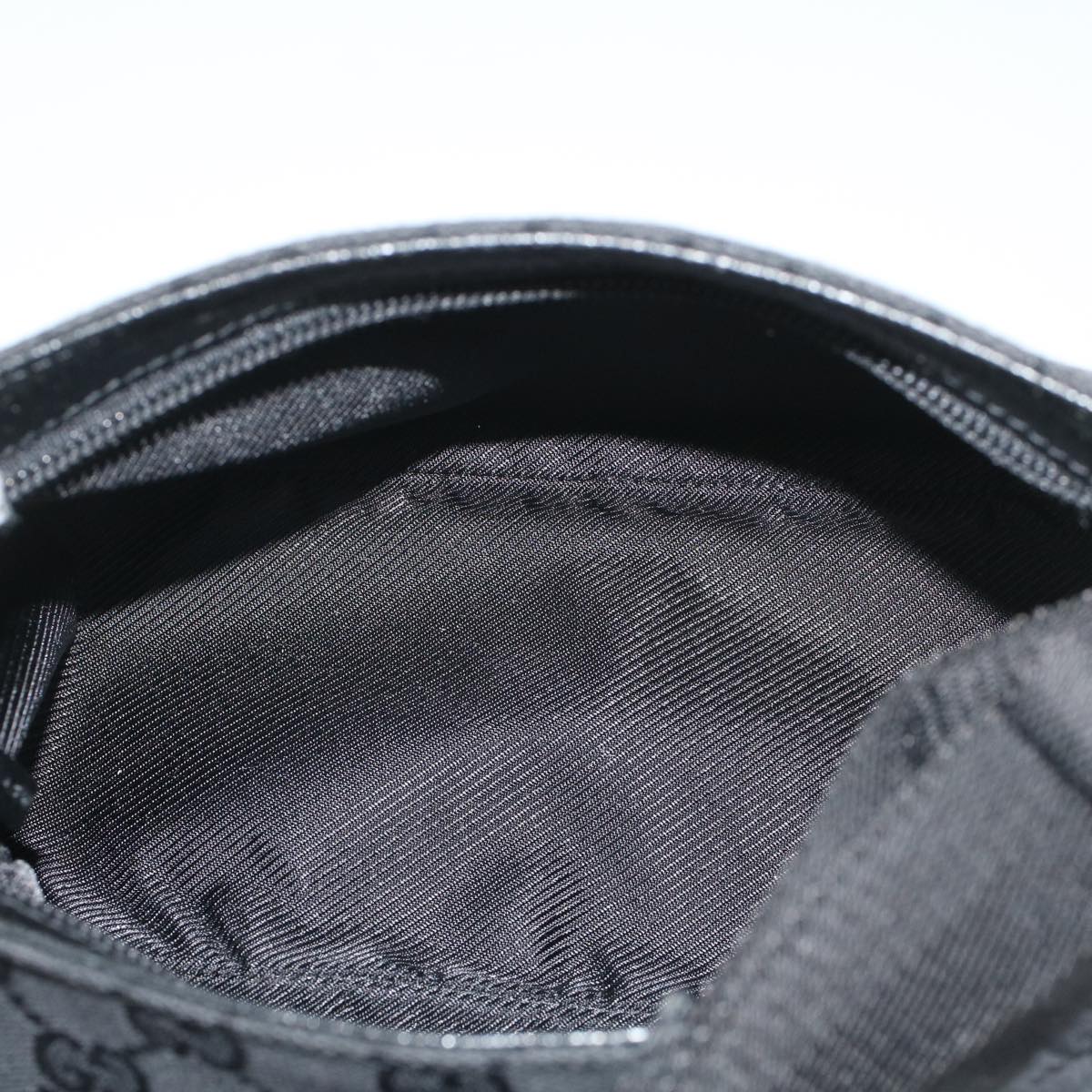 GUCCI GG Canvas Hand Bag Black 106644 yk8744